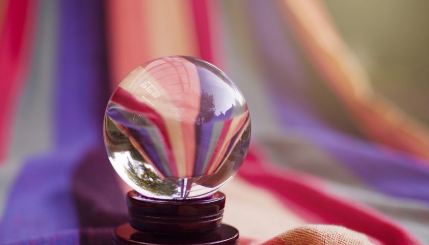 Consommez avec modération la voyance par téléphone