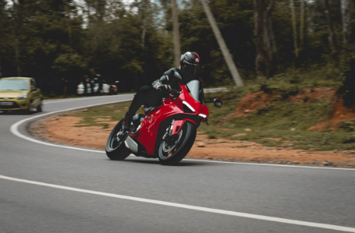 une moto sportive