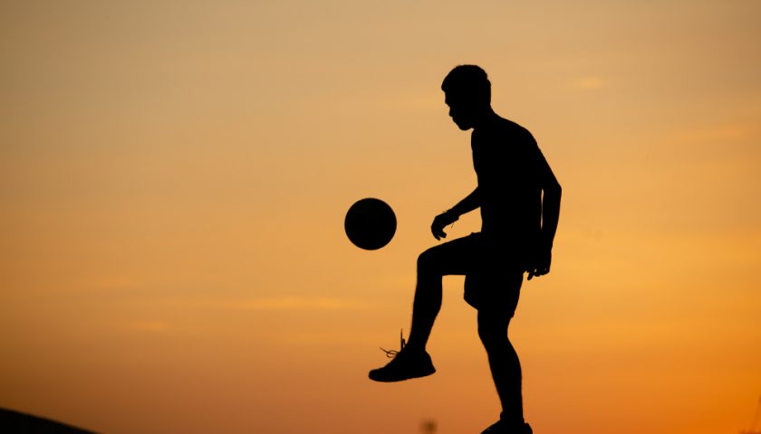 Joueur de foot soleil